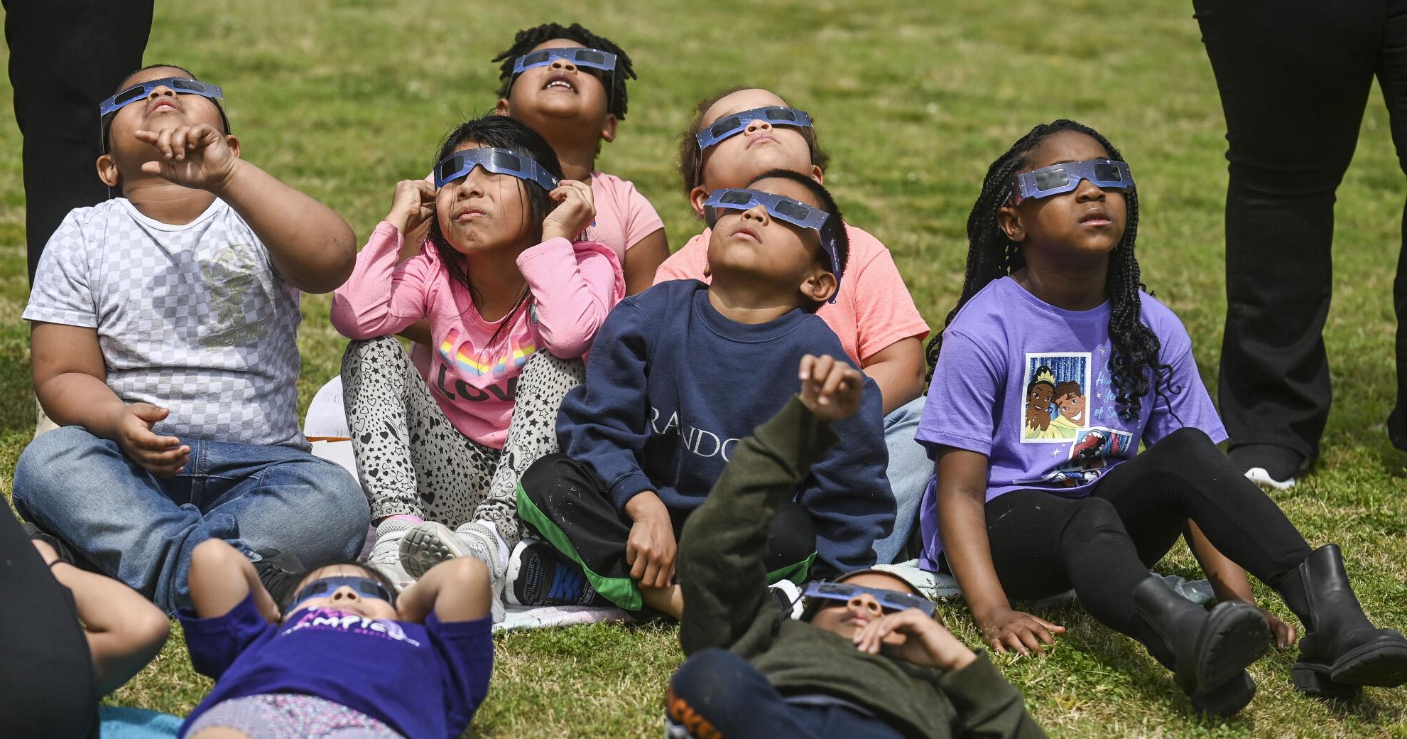 Local students, adults experience Monday's solar eclipse - Vimarsana News