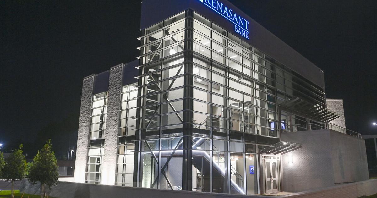 Progressive Decatur Al Beacon of light on Sixth Avenue: Renasant opening gives 'progressive ...