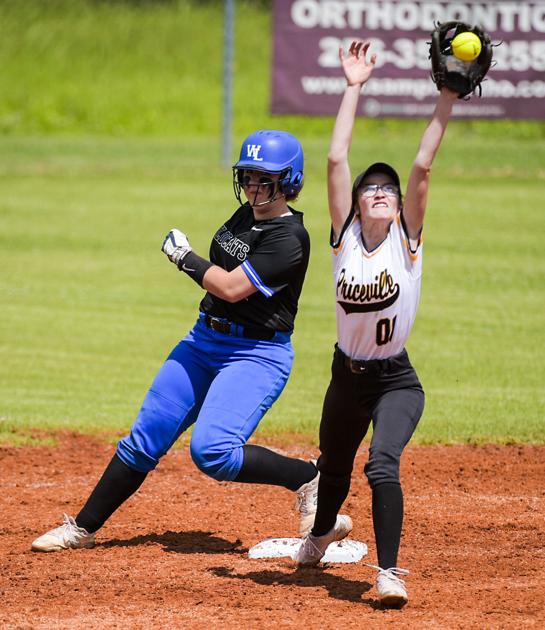 DecaturDaily.com - West Morgan softball marches into area finals image