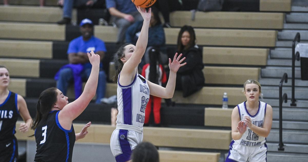 DecaturDaily.com - PREP ROUNDUP: Decatur Heritage girls get win over Falkville image