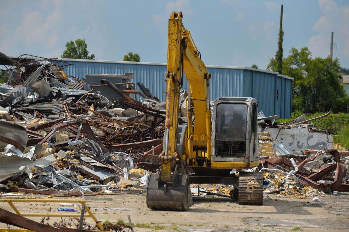 Cleanup of blighted Pilgrim's Pride site continues with demolition