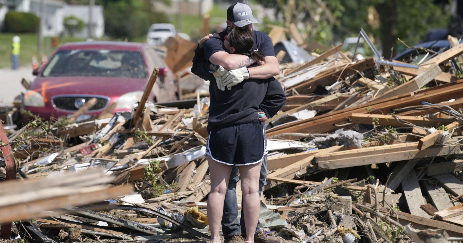 Authorities still conducting search, rescue after tornado slams Iowa; at least 1 dead - Vimarsana News