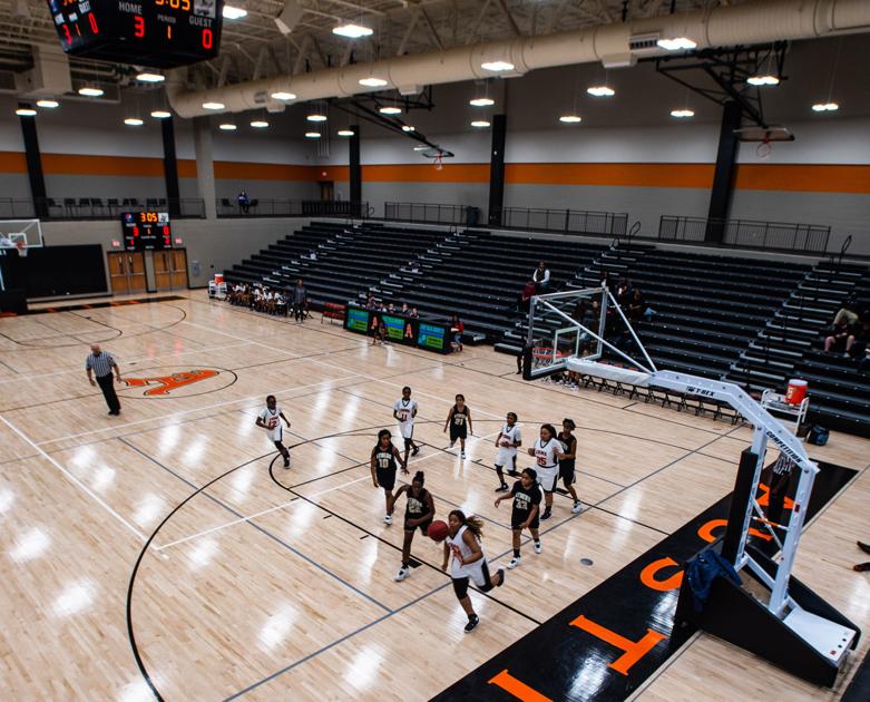 Prep basketball Austin finally plays first game in new gym Austin