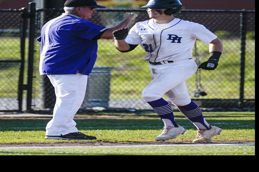 DecaturDaily.com - Decatur Heritage’s Meek named Coach of the Year image