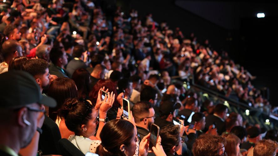Huawei Unveils Next-Gen Flagship Products at "Chase the Wild" Global Innovative Product Launch Event in Munich