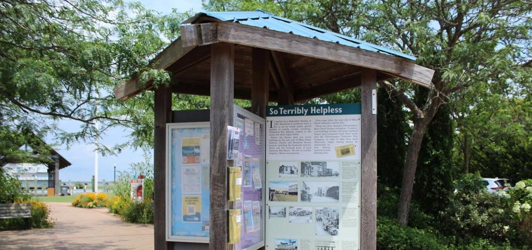 History Stand