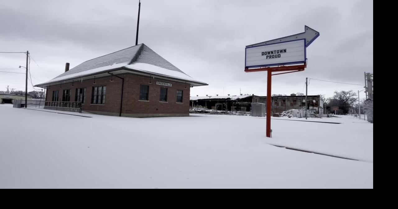 Sunday brings a blanket of ice and snow on roads | News | deltanews.tv