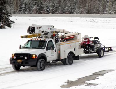 Damaged Insulators Blamed For Monday Night S Power Outage Deltawindonline Com