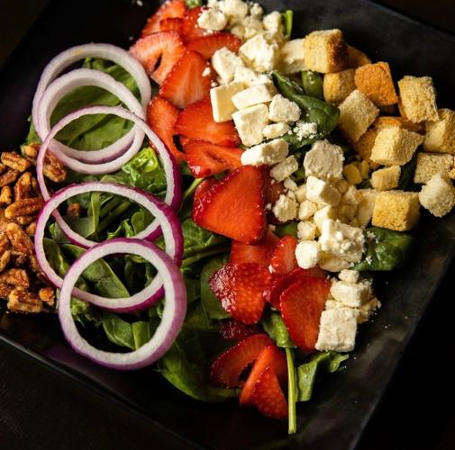 Elm Fork Taphouse & Kitchen Food & Drink