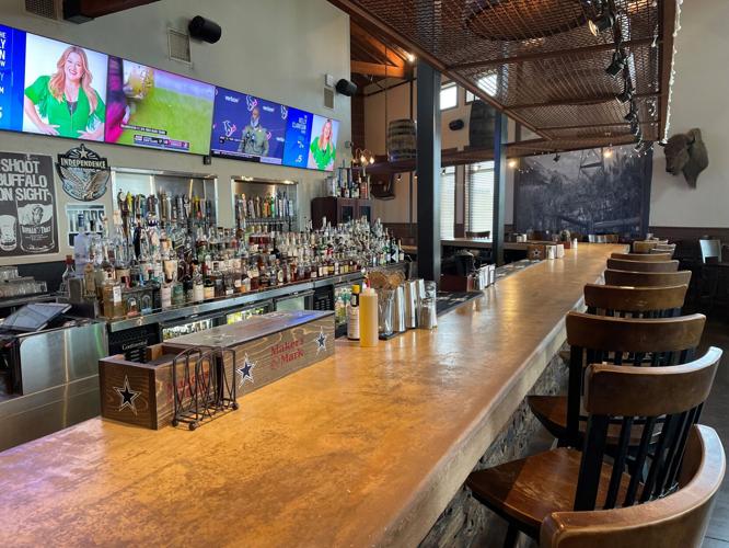 Elm Fork Taphouse & Kitchen Food & Drink