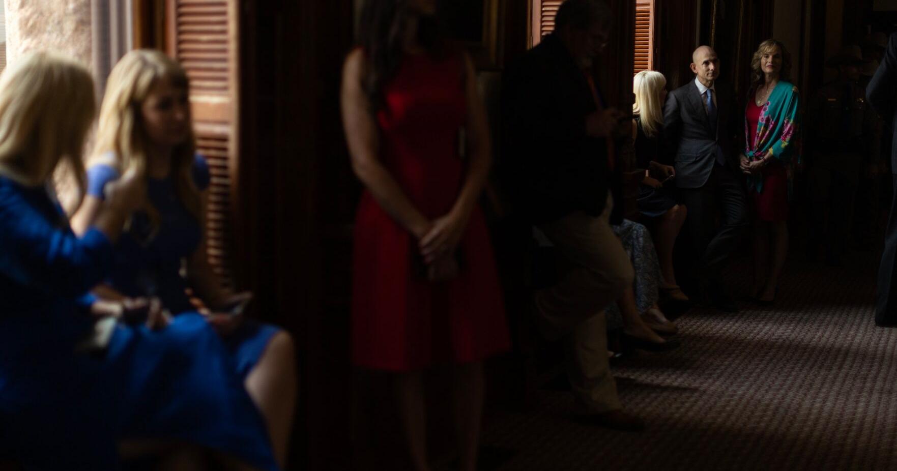 Texas runoff yields no clear winner among GOP's warring factions, setting stage for power struggle | Politics - Vimarsana News