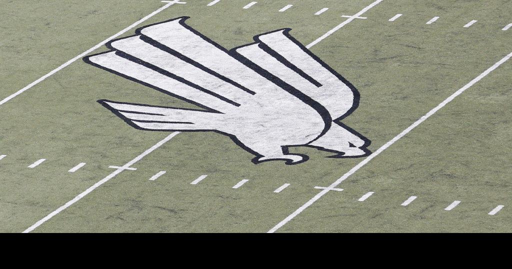 Football Highly regarded wide receiver Antonio Gage commits to UNT