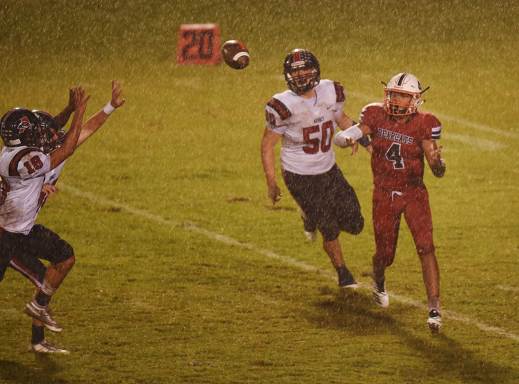 Football Pilot Point trounces Aubrey, picks up first win in the Battle