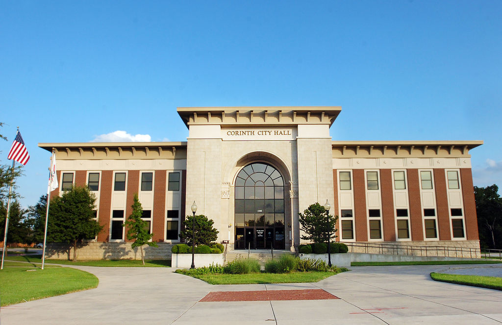 Corinth names interim police chief as lawsuit against retiring chief