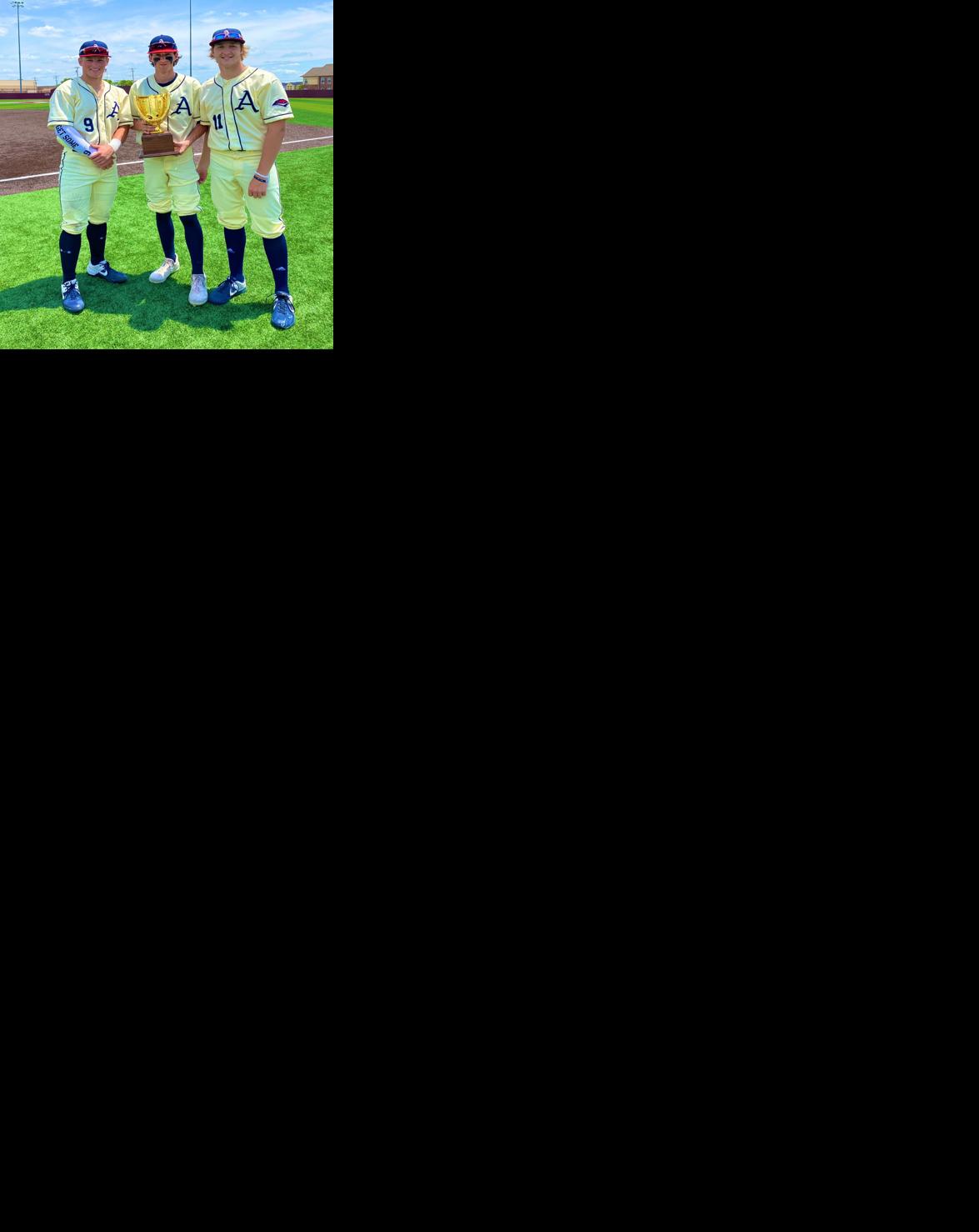 Aubrey S Jaxon Holder Garret Graef And Zak Taylor Selected To Play In North Texas All Star Game Aubrey Chaparrals Dentonrc Com