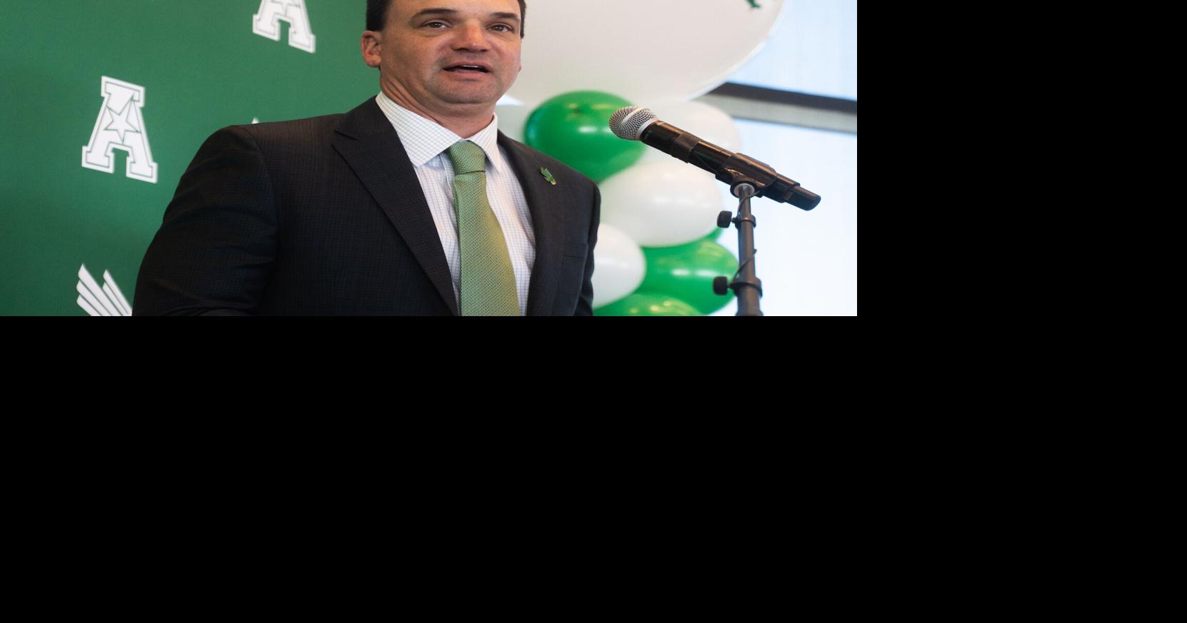 Brett Vito: UNT will soon kick off its first season under Neal Brown. Here's how we think it'll turn out
