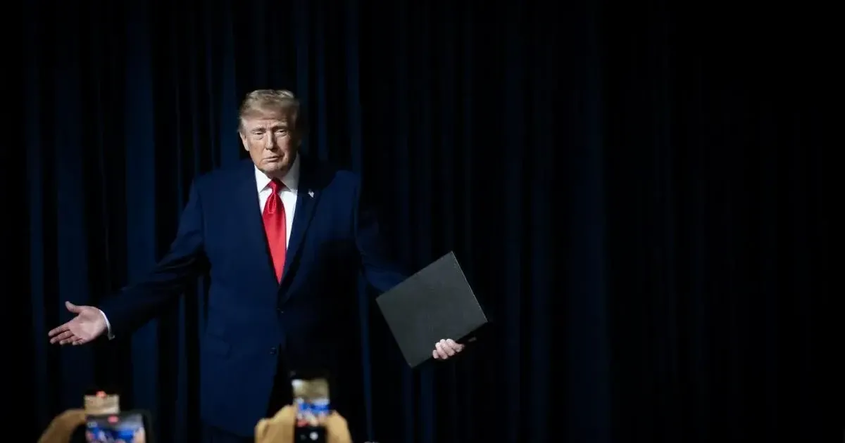 Photo: Denton Record-Chronicle Trump at Peterbilt
