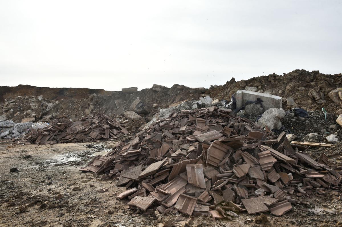 Denton to end commercial building waste program; council splits over