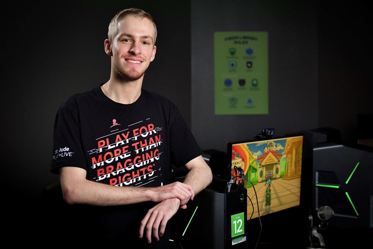 He Plays Video Games To Fight Cancer University Of North Texas Dentonrc Com
