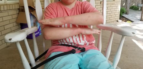 Thomas pulang sekolah dalam kondisi babak belur.