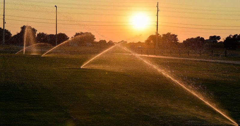 Extreme heat rages on as new Denton shelter stays full; overnight relief not guaranteed for homeless - Vimarsana News