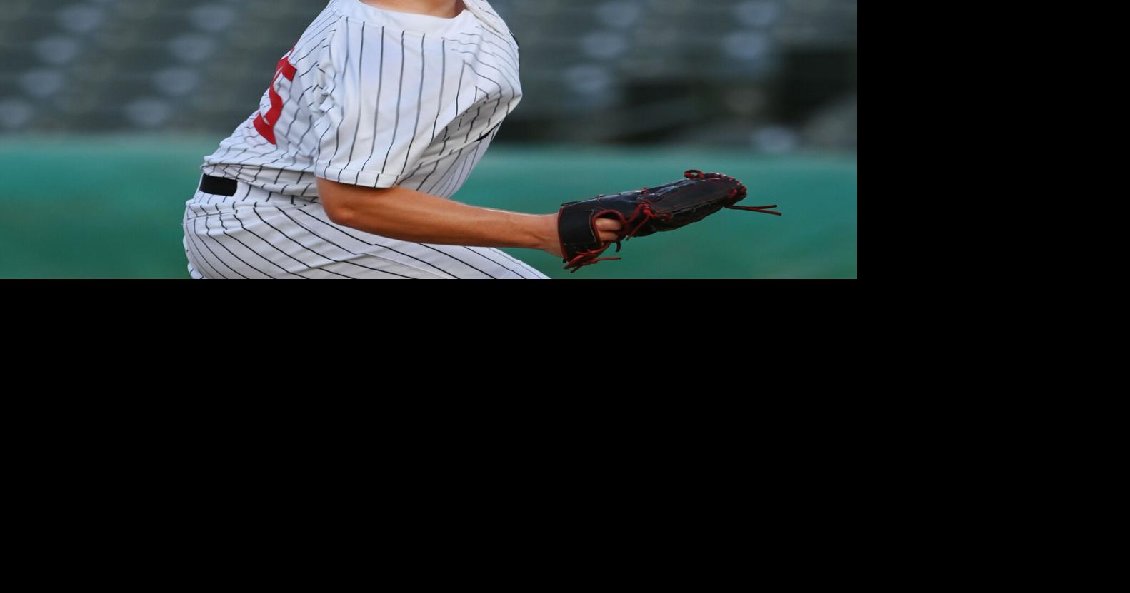 Snakenberg tosses gem to lead Argyle past Lucas Lovejoy in series opener