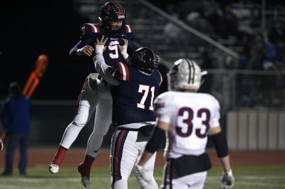 Football Aubrey Holds Off Bridgeport To Clinch Fourth Straight