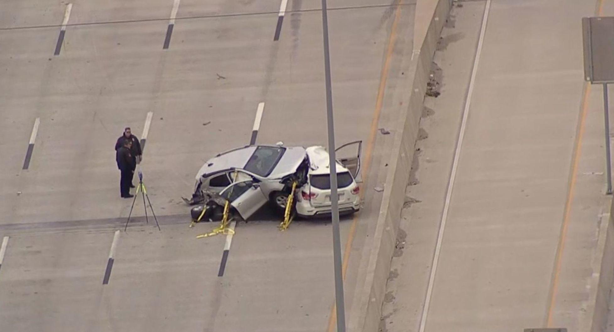 Carrollton woman dies in 3car wreck on I35E over Lewisville Lake