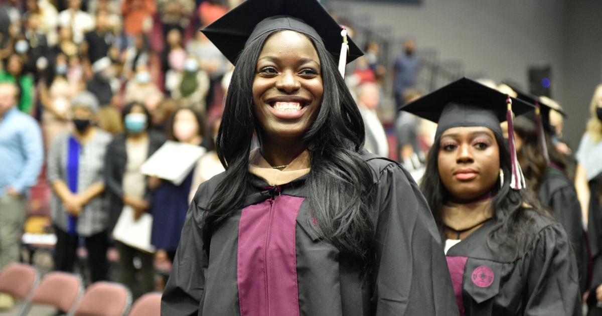1unt Graduation First-time grad from UNT or TWU? What to know about (and wear) to ...