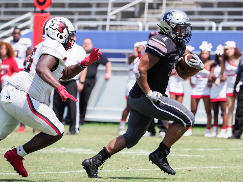 Football Guyer And Cedar Hill Set For Rematch Of Week 2 Slugfest