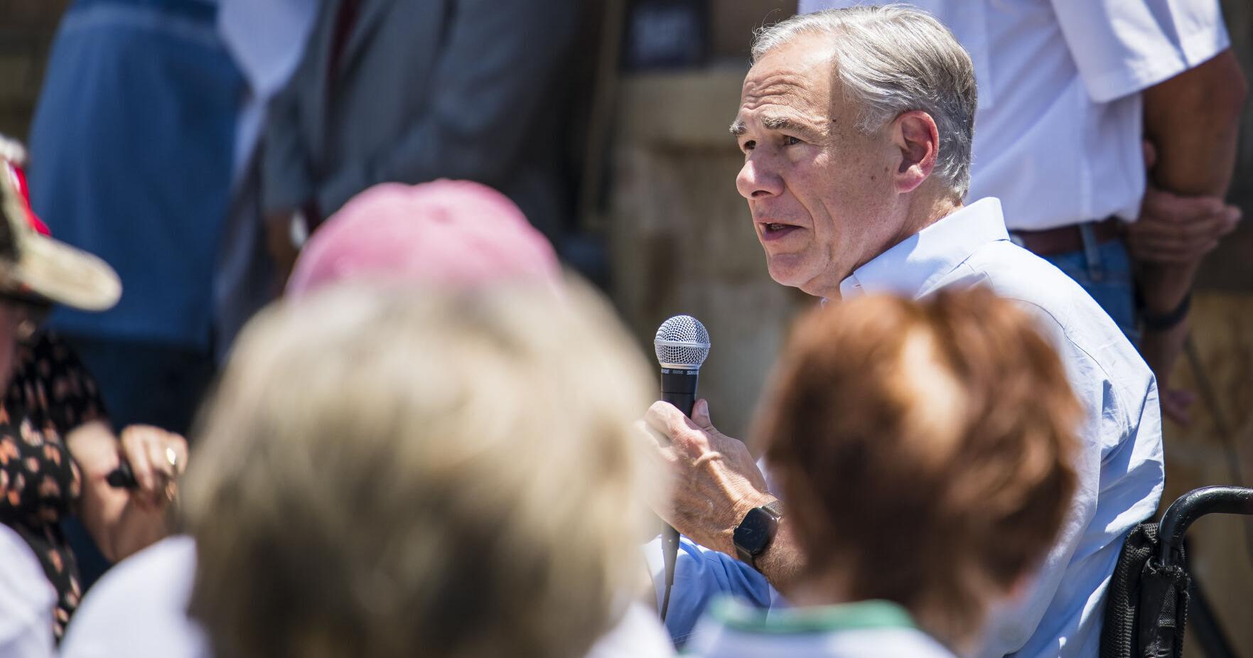 Look: Gov. Abbott heads to Robson Ranch to "get out the vote" during early voting - Vimarsana News