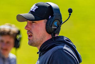 UNT coaches salaries art