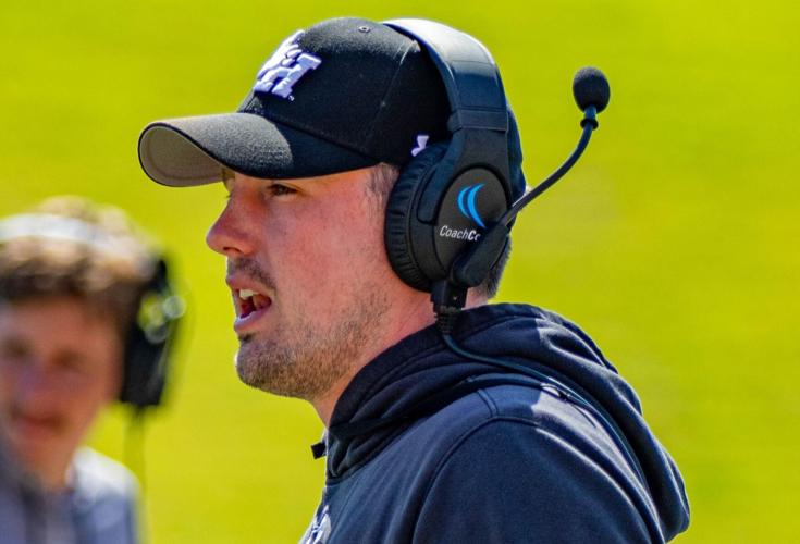 UNT coaches salaries art