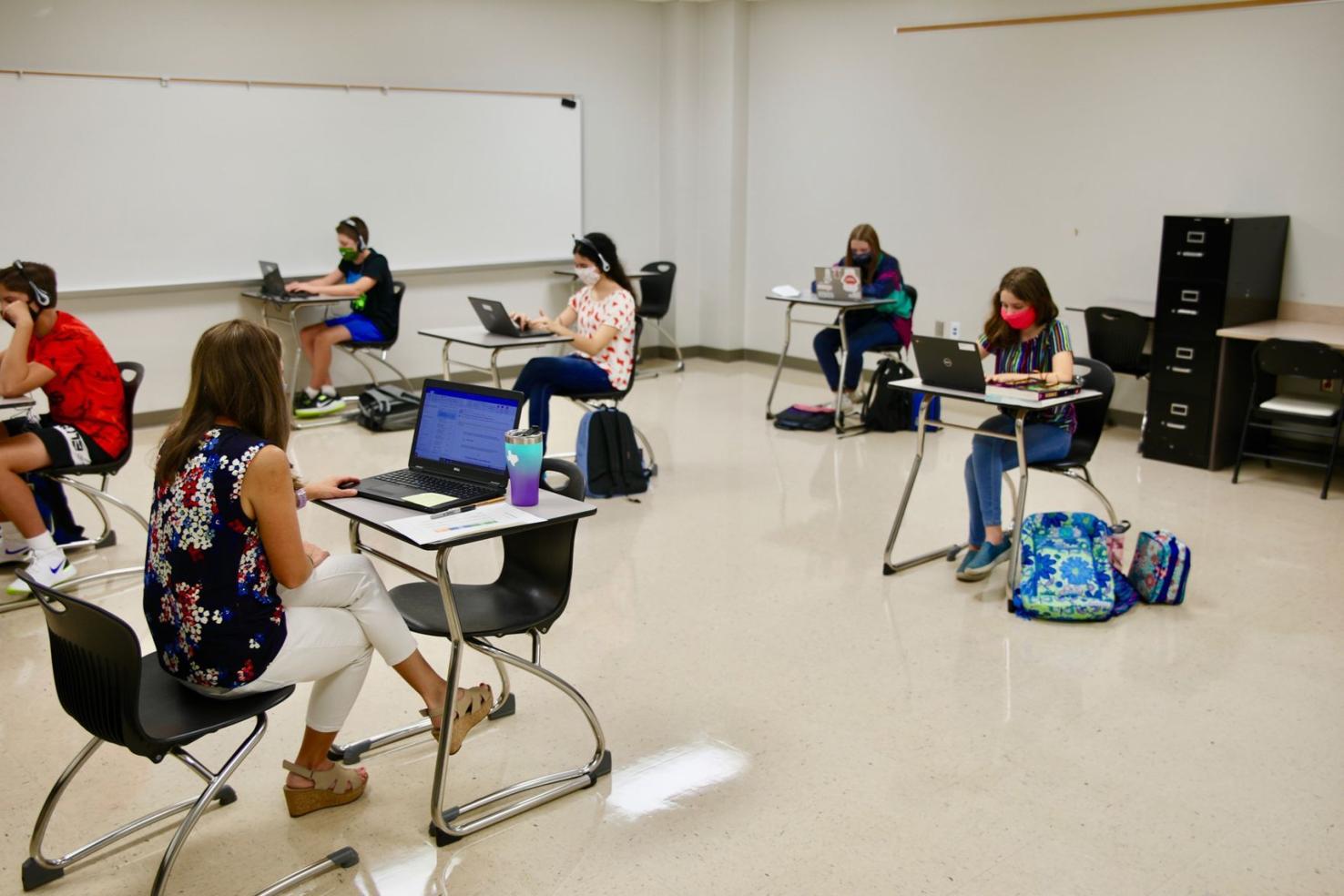 denton-isd-to-consider-a-longer-transition-to-in-person-classes