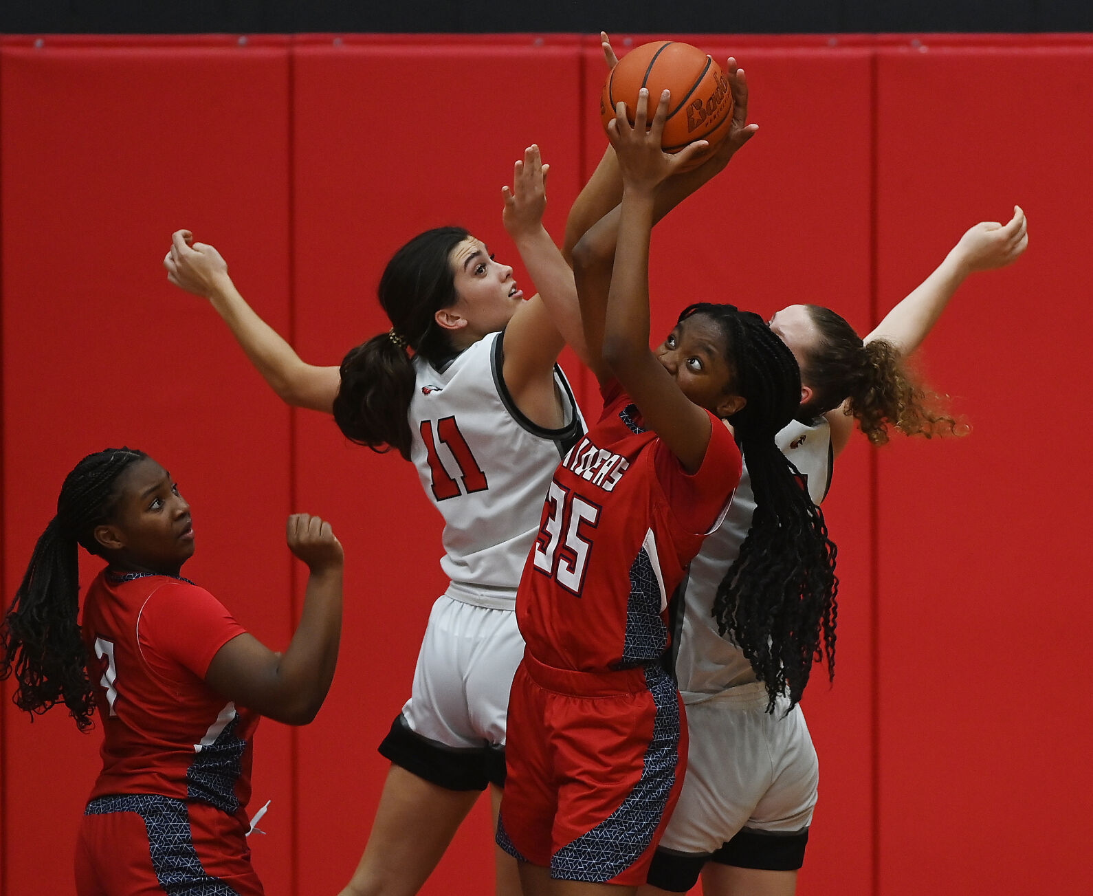 Top Girl’s Basketball Players Shine in Denton-Area High School Games