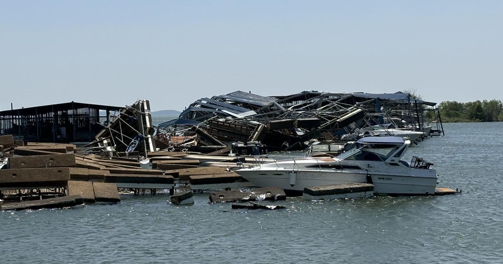 Apparent tornado damages buildings, marina at Denton County line; 7 dead in Cooke County - Vimarsana News