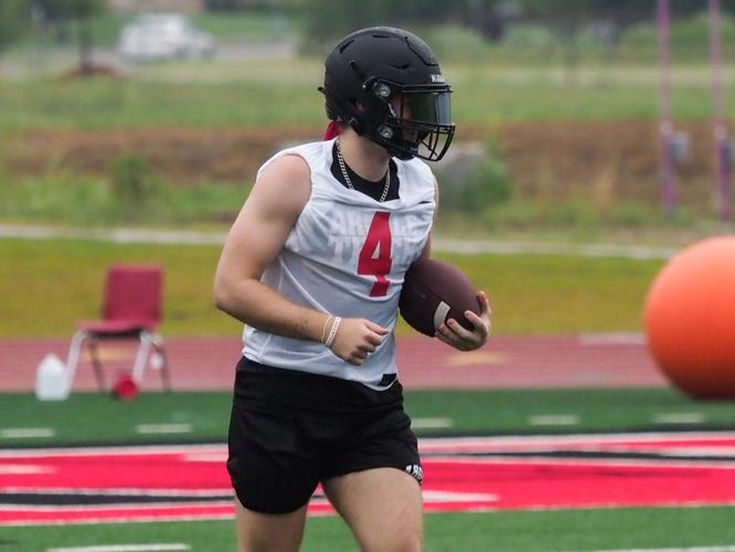 Observations from first day of practice Argyle's starting QB battle