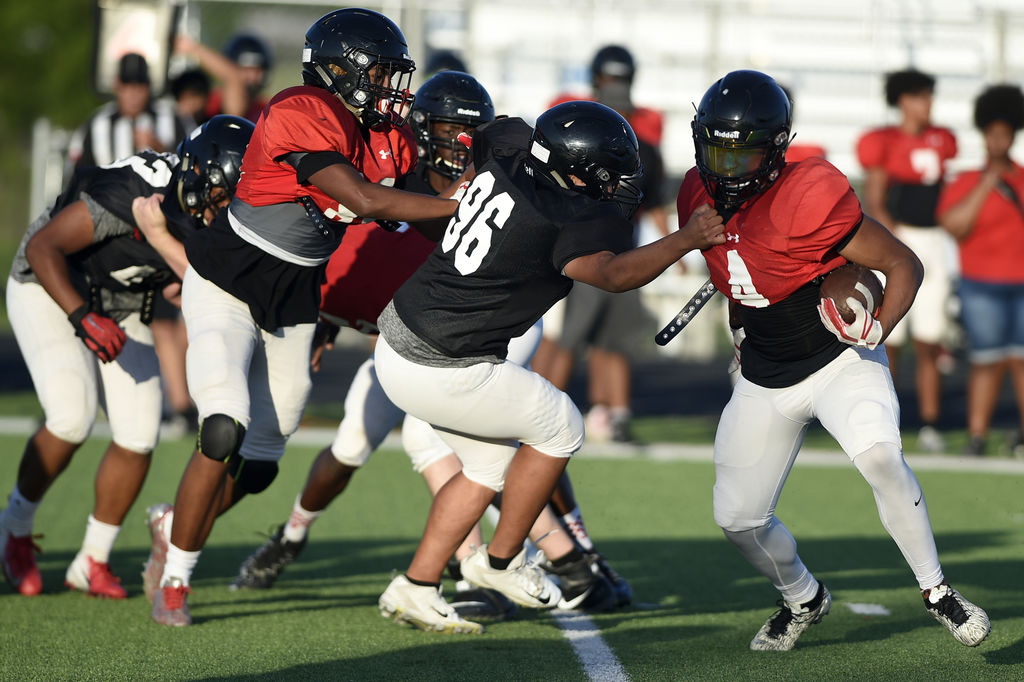 Football Braswell puts up plenty of points in spring game Sports