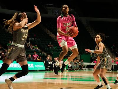 Unt Notebook Mean Green Women Have Little Room For Error In