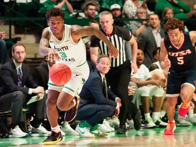 Men S Basketball Unt Guard Hamlet Mccasland Receive Top Honors