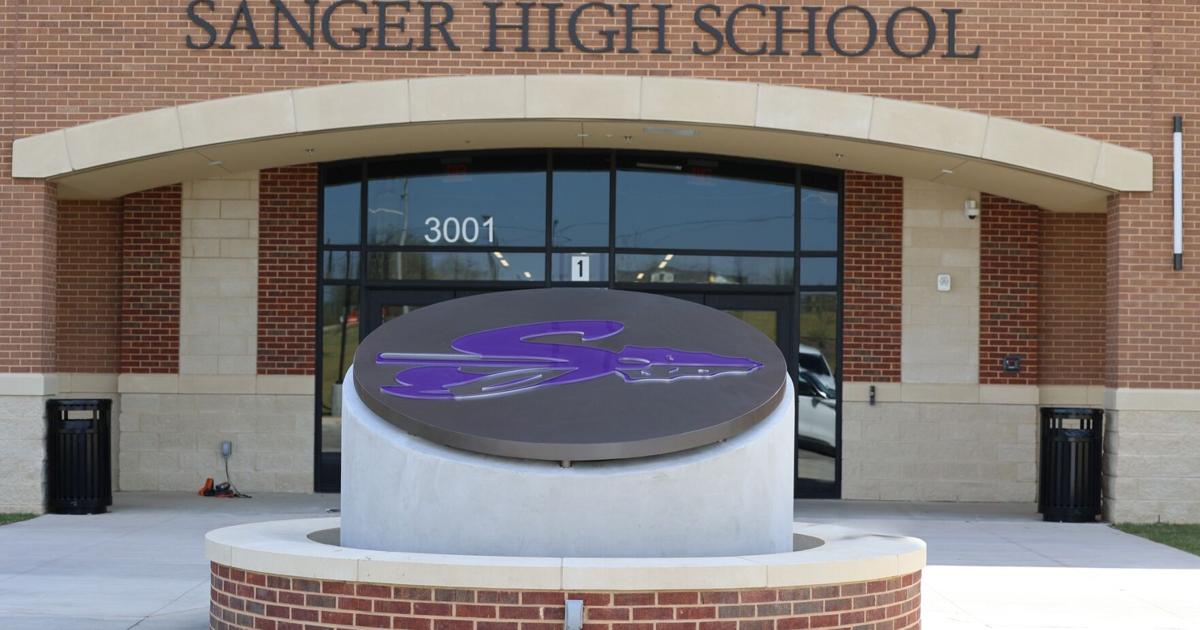 Support grows for Sanger families after crash leaves 2 student-athletes dead, 1 injured