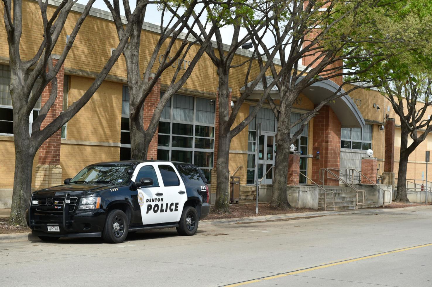 FBI arrests Denton police officer Wednesday, won't release charge