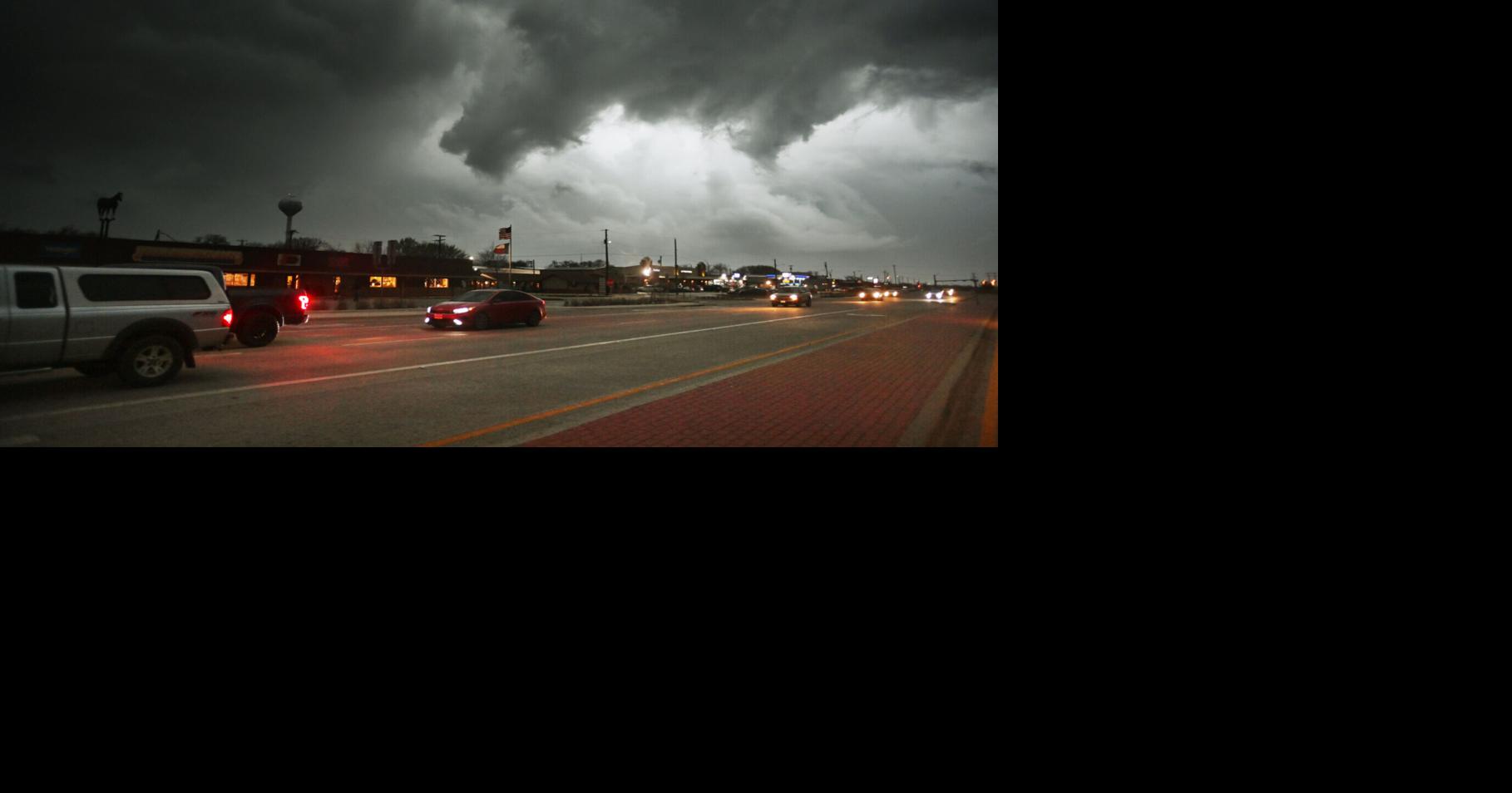 Severe storms, damaging 80-mph winds expected in Denton County late Sunday