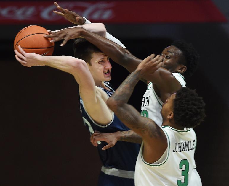 Mean Green Find Groove Defensively After Offseason Changes