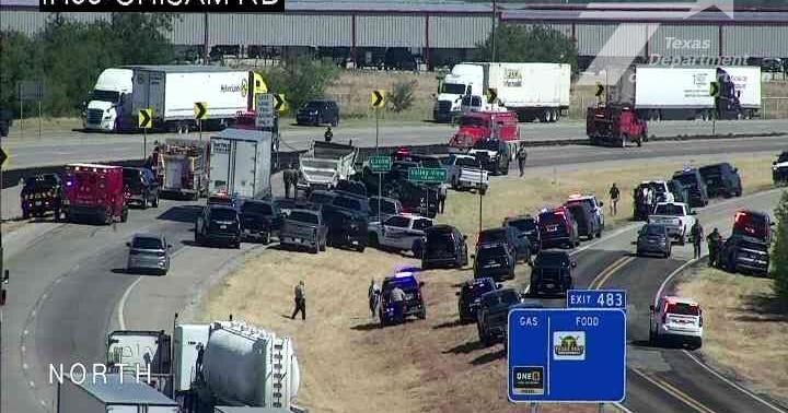 DPS police pursuit causes I-35 backup from Denton to county border