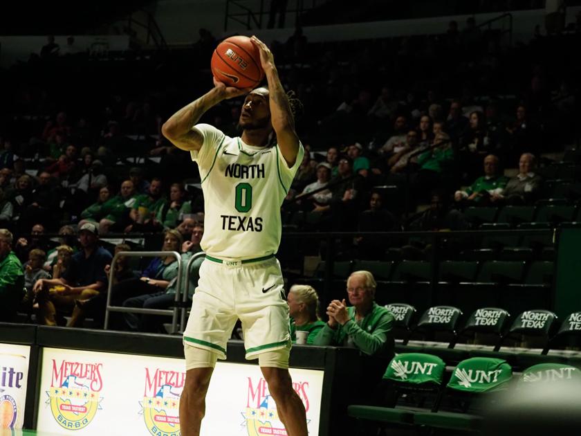 Sharp Shooters Have Unt On Pace To Threaten 3 Point Percentage