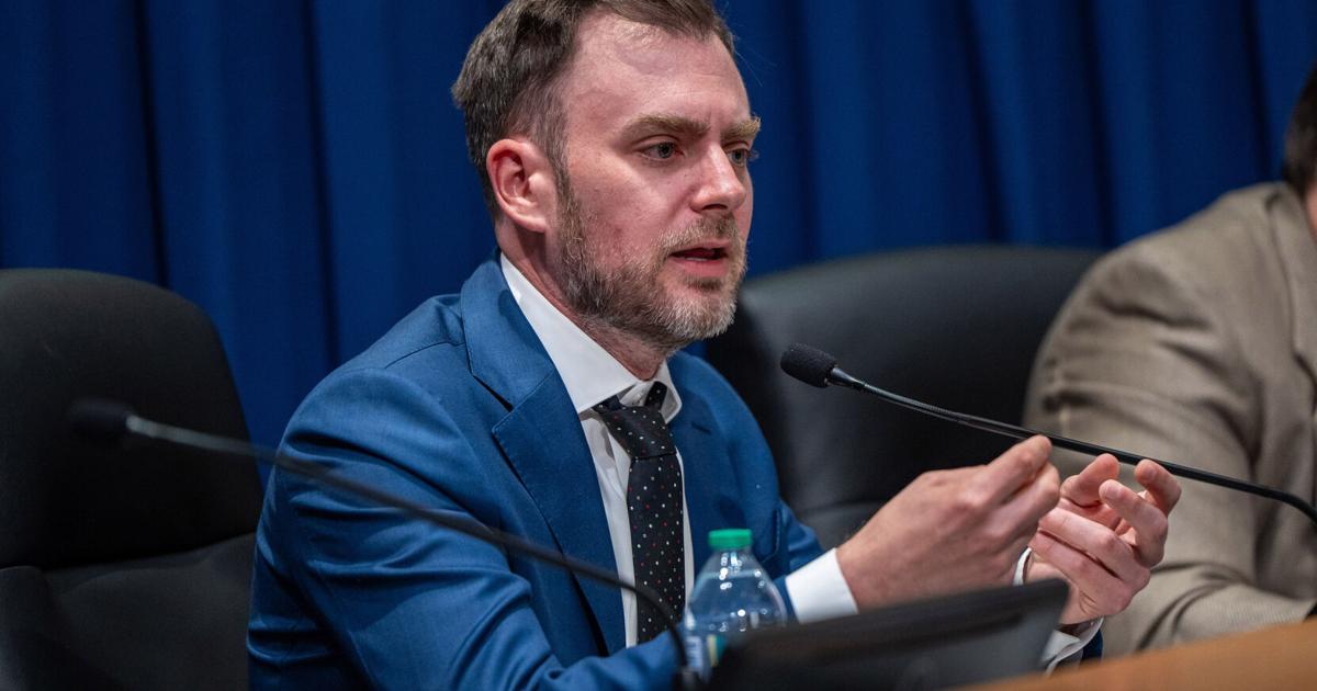 Some Denton council members hope to boost transparency by defining how to avoid conflict of interest
