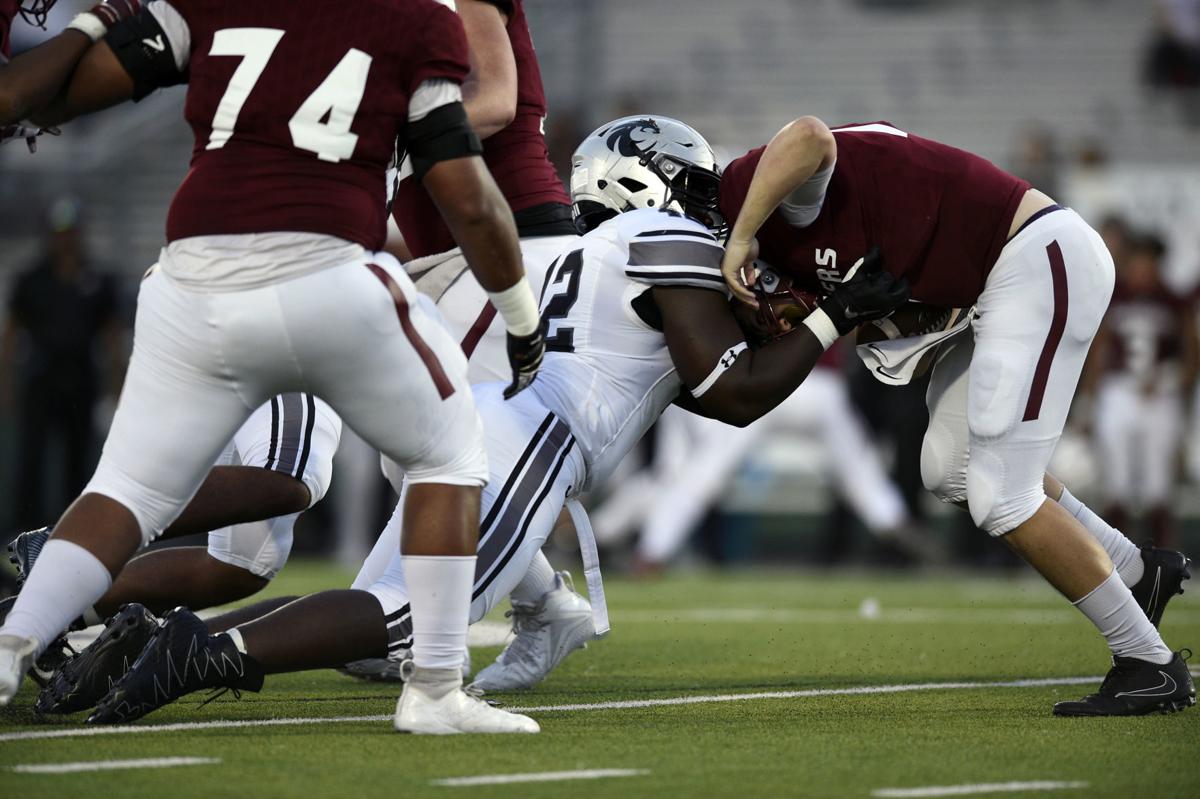 Football Explosive Third Quarter Strong Defensive Effort Pushes
