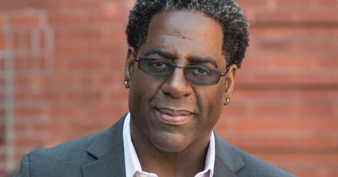 Renowned saxophonist and UNT professor Brad Leali named top jazz educator of the year