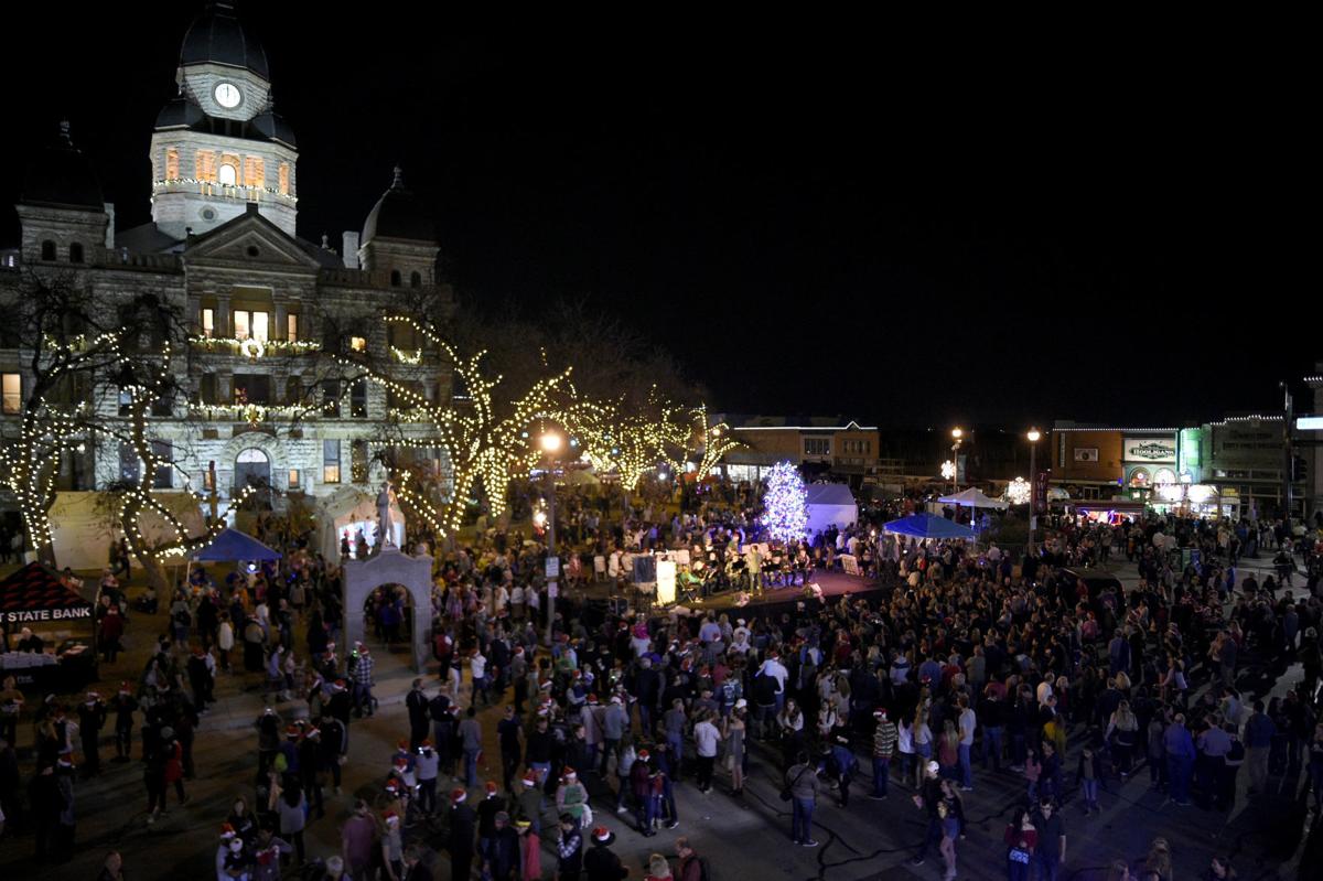 Holiday dressing Lighting festival brings Christmas spirit to downtown